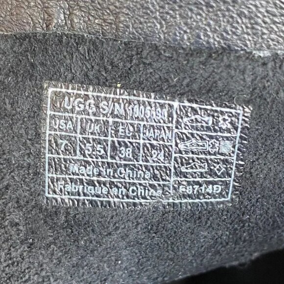 UGG WOMEN DREE BLACK LEATHER BOOTS Sz 7 - Picture 11 of 11